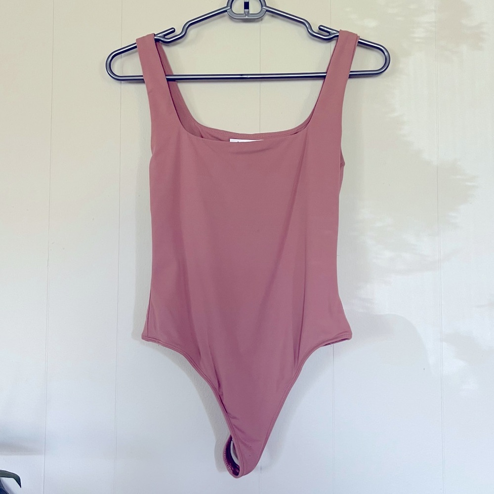 Rose Babaton Sculpt Contour Square Neck Body Suit - no snaps